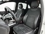 Mercedes-Benz B-klasse 200 Business Solution AMG | Automaat | Apple Carplay / Android Auto | Camera | Navigatie | Stoelverwarming | Virtual Cockpit | Climate Control | Lichtmetalen Velgen |