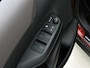Toyota Yaris Cross 1.5 Hybrid 130 Executive + | JBL | Head-Up Display | Dodehoek detectie | Elektrische achterklep | Parkeersensoren voor+achter | Trekhaak | Apple CarPlay/Android Auto | Navigatie |