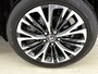 Toyota Yaris Cross 1.5 Hybrid 130 Executive + | JBL | Head-Up Display | Dodehoek detectie | Elektrische achterklep | Parkeersensoren voor+achter | Trekhaak | Apple CarPlay/Android Auto | Navigatie |