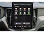 Volvo XC60 T6 Recharge AWD Plus Black Edition - IntelliSafe Assist & Surround - Harman Kardon audio - Verwarmde voorstoelen, stuur & achterbank - Parkeersensoren voor & achter - Elektr. bedienb. voorstoelen met geheugen - Draadloze tel. lader - Extra getint glas - 21' LMV