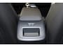 Volvo XC60 T6 Recharge AWD Plus Black Edition - IntelliSafe Assist & Surround - Harman Kardon audio - Verwarmde voorstoelen, stuur & achterbank - Parkeersensoren voor & achter - Elektr. bedienb. voorstoelen met geheugen - Draadloze tel. lader - Extra getint glas - 21' LMV