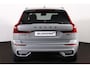 Volvo XC60 T6 Recharge AWD Plus Black Edition - IntelliSafe Assist & Surround - Harman Kardon audio - Verwarmde voorstoelen, stuur & achterbank - Parkeersensoren voor & achter - Elektr. bedienb. voorstoelen met geheugen - Draadloze tel. lader - Extra getint glas - 21' LMV