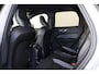 Volvo XC60 T6 Recharge AWD Plus Black Edition - IntelliSafe Assist & Surround - Harman Kardon audio - Verwarmde voorstoelen, stuur & achterbank - Parkeersensoren voor & achter - Elektr. bedienb. voorstoelen met geheugen - Draadloze tel. lader - Extra getint glas - 21' LMV