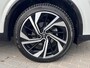 Nissan Qashqai 1.3 MHEV Xtronic Tekna Plus / Dealer onderhouden / 10 jaar Nissan More / Panorama dak / Stoelmassage / Stuur- en stoelverwarming / HUD / Navigatie / Leder / Elektrische stoelen & klep / Apple Carplay Android / 20" LM wielen & All Season banden /