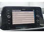 Volkswagen T-Roc 1.0 TSI 110pk Life | Trekhaak | Adaptive Cruise | Navigatie | Airco