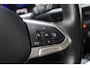 Volkswagen T-Roc 1.0 TSI 110pk Life | Trekhaak | Adaptive Cruise | Navigatie | Airco