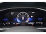 Volkswagen T-Roc 1.0 TSI 110pk Life | Trekhaak | Adaptive Cruise | Navigatie | Airco