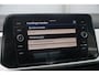 Volkswagen T-Roc 1.0 TSI 110pk Life | Trekhaak | Adaptive Cruise | Navigatie | Airco