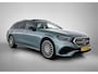 Mercedes-Benz E-klasse Estate 300 e AMG Line Trekhaak | Widesreen Cockpit | Multiespaaks 20 ionch AMG wielen | Panoramadak | AMG Styling Inclusief 24 maanden Mercedes-Benz Certified garantie voor Europa.