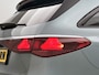 Mercedes-Benz E-klasse Estate 300 e AMG Line Trekhaak | Widesreen Cockpit | Multiespaaks 20 ionch AMG wielen | Panoramadak | AMG Styling Inclusief 24 maanden Mercedes-Benz Certified garantie voor Europa.