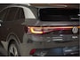 Volkswagen ID.4 First 77 kWh | Stoelverwarming | Stuurverwarming | Adaptive Cruise Control | Navigatie | Apple Carplay | Keyless | Camera | Parkeersensoren | NAP | BTW | SOH 92,01%