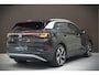 Volkswagen ID.4 First 77 kWh | Stoelverwarming | Stuurverwarming | Adaptive Cruise Control | Navigatie | Apple Carplay | Keyless | Camera | Parkeersensoren | NAP | BTW | SOH 92,01%