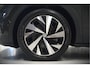 Volkswagen ID.4 First 77 kWh | Stoelverwarming | Stuurverwarming | Adaptive Cruise Control | Navigatie | Apple Carplay | Keyless | Camera | Parkeersensoren | NAP | BTW | SOH 92,01%