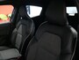 Renault Clio 1.3 TCe Intens *Dealer onderhouden!* - Trekhaak - Camera - Sensor V+A - Getinte ramen achter