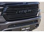 Dodge Ram SPORT | MEEST VOLLE RAM | 5.7 V8 HEMI | LUCHTVERING | HUD | MWK | PANO | VOL DIGI SCHERMEN | NIGHT EDITION | DUBBELE CABINE | 5 PERSOONS | DC | CREW CAB | TOP STAAT | KLEUR: GRANITE NIGHT EDITION GEWELDIGE KLEUR |