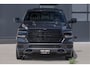 Dodge Ram SPORT | MEEST VOLLE RAM | 5.7 V8 HEMI | LUCHTVERING | HUD | MWK | PANO | VOL DIGI SCHERMEN | NIGHT EDITION | DUBBELE CABINE | 5 PERSOONS | DC | CREW CAB | TOP STAAT | KLEUR: GRANITE NIGHT EDITION GEWELDIGE KLEUR |