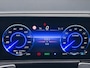 Mercedes-Benz EQB 250+ Business Solution Luxury | Panoramadak | Dodehoekassistent | Stoelverwarming | Sfeerverlichting | Apple CarPlay | Android Auto | Verschuifbare Stoelen Achter | Elektrische Achterklep | Elektrisch Inklapbare Buitenspiegels | Achteruitrijcamera | Parkeersensoren