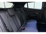 Peugeot e-2008 EV Allure 50 kWh | 100% SOH! l Apple Carplay/Android Auto l Bluetooth l DAB l Cruise Control l Climate Control l Navigatie l Lichtmetalen Velgen l PDC Achter