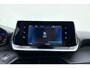 Peugeot e-2008 EV Allure 50 kWh | 100% SOH! l Apple Carplay/Android Auto l Bluetooth l DAB l Cruise Control l Climate Control l Navigatie l Lichtmetalen Velgen l PDC Achter