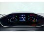 Peugeot e-2008 EV Allure 50 kWh | 100% SOH! l Apple Carplay/Android Auto l Bluetooth l DAB l Cruise Control l Climate Control l Navigatie l Lichtmetalen Velgen l PDC Achter