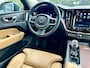 Volvo XC60 2.0 T6 Plug-in hybrid AWD Ultimate Bright Panorama dak, Leder, Stoelkoeling/ Massage/ verwarming/ memory, Luchtvering, Head-up, ACC Actieve cruise control, Harman Kardon, Keyless go, 360 Camera's, Stuur verwarmd, LMV 22''.