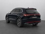 Volkswagen Touareg 3.0 TSi eHybrid 4MOTION Elegance 381PK Aut. Panoramadak, Trekhaak, Head-Up Display, Dynaudio, Luchtvering, 21" LM Velgen, Servosluiting, Nachtzicht camera, Elektr. Achterklep