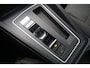 Volkswagen Golf 1.5 eHybrid 204pk DSG Life Edition | Trekhaak | Panoramadak | Navigatie