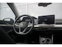 Volkswagen Golf 1.5 eHybrid 204pk DSG Life Edition | Trekhaak | Panoramadak | Navigatie