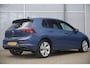 Volkswagen Golf 1.5 eHybrid 204pk DSG Life Edition | Trekhaak | Panoramadak | Navigatie