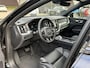 Volvo XC60 2.0 T6 Plug-in hybrid AWD Plus Dark DEALER ONDERHOUDEN | HARMAN/KADON | 360° GRADEN CAM. | STOEL/STUUR VERWARMING | APPLE CARPLAY./ANDROID AUTO | ELEKTRISCHE TREKHAAK