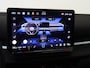 Volkswagen T-Roc 1.5 eTSI R-Line | Trekhaak | Achteruitrijcamera | Matrix LED verlichting | Keyless | Adaptieve cruise control | Dodehoekdetectie | Stoel- en stuurwielverwarming | Elektrische kofferklep |