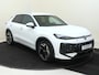Volkswagen T-Roc 1.5 eTSI R-Line | Trekhaak | Achteruitrijcamera | Matrix LED verlichting | Keyless | Adaptieve cruise control | Dodehoekdetectie | Stoel- en stuurwielverwarming | Elektrische kofferklep |