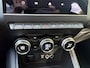 Renault Captur 1.6 E-Tech full hybrid 145 PK iconic | Lederen bekleding en stoel elektrisch bedienbaar | 360 camera | Stoelverwarming voor |