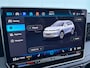 Volkswagen Tiguan 1.5 eHybrid R-Line Edition 272 pk Automaat (DSG) | Verlengde garantie | Navigatie | Panorama dak | Trekhaak (wegklapbaar) | Achteruitrijcamera (park assist) | Rondomzicht camera | Black-Style pakket | R-Line |