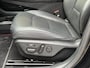 Kia EV6 Plus 77.4 kWh | SOH 99,7% | Trekhaak afneembaar | Leder | Memory | Adaptieve cruise | Full-LED | DAB | Navigatie | Apple CarPlay | 19 inch velgen | Dodehoekdetectie | Stoel&Stuurverwarming | Stoelkoeling | Camera | Sfeerverlichting | Volledig onderhouden | Fabrieksgarantie