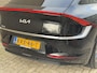 Kia EV6 Plus 77.4 kWh | SOH 99,7% | Trekhaak afneembaar | Leder | Memory | Adaptieve cruise | Full-LED | DAB | Navigatie | Apple CarPlay | 19 inch velgen | Dodehoekdetectie | Stoel&Stuurverwarming | Stoelkoeling | Camera | Sfeerverlichting | Volledig onderhouden | Fabrieksgarantie