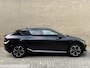 Kia EV6 Plus 77.4 kWh | SOH 99,7% | Trekhaak afneembaar | Leder | Memory | Adaptieve cruise | Full-LED | DAB | Navigatie | Apple CarPlay | 19 inch velgen | Dodehoekdetectie | Stoel&Stuurverwarming | Stoelkoeling | Camera | Sfeerverlichting | Volledig onderhouden | Fabrieksgarantie