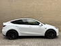 Tesla Model Y Performance AWD 75kWh | Trekhaak afneembaar | Panoramadak | 21 inch velgen | Carbon details | LED | DAB | Leder | Elektrische achterklep | Navigatie | 360 camera | Dodehoekdetectie | Warmtepomp