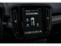 Volvo EC40 Twin Motor Ultra Black Edition Europa 82 kWh | 1800 KG Trekgewicht | 360 Camera | Stoel + Stuurverwarming | Harman Kardon Audio | Elektr. Stoelen | Memory | Keyless | Dodehoek Detectie | Elektr. Achterklep |