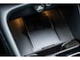 Volvo EC40 Twin Motor Ultra Black Edition Europa 82 kWh | 1800 KG Trekgewicht | 360 Camera | Stoel + Stuurverwarming | Harman Kardon Audio | Elektr. Stoelen | Memory | Keyless | Dodehoek Detectie | Elektr. Achterklep |