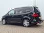 Volkswagen Touran 1.6 TDI Highline BlueMotion 7p. Pano.dak Trekhaak Export?