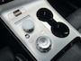 Genesis GV70 Performance Dual Motor Premium 84 kWh 490pk | Bestuurdersstoel met geheugen | 360 graden Camera | Unieke kleur mat | Warmtepomp | Leder | Dodehoekdetectie | Elektrische achterklep | Digitaal cockpit | Massagefunctie