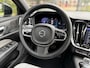 Volvo V60 2.0 T8 Plug-in hybrid AWD Ultimate Dark | HUD | Pano | Harman & Kardon | 360 | BTW |
