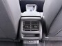 Volkswagen T-Roc 1.5 eTsi Life First Edition | Camera | Zwenkbare trekhaak | ACC | Stoelverwarming |