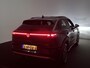 Volkswagen T-Roc 1.5 eTsi Life First Edition | Camera | Zwenkbare trekhaak | ACC | Stoelverwarming |
