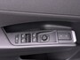 Volkswagen T-Roc 1.5 eTsi Life First Edition | Camera | Zwenkbare trekhaak | ACC | Stoelverwarming |