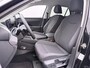 Volkswagen T-Roc 1.5 eTsi Life First Edition | Camera | Zwenkbare trekhaak | ACC | Stoelverwarming |