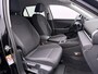 Volkswagen T-Roc 1.5 eTsi Life First Edition | Camera | Zwenkbare trekhaak | ACC | Stoelverwarming |