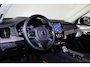 Volvo XC90 T8 Recharge AWD Ultra Dark - Luchtvering - Panorama/schuifdak - IntelliSafe Assist & Surround - 360º Camera - Bowers & Wilkins audio - Adaptieve LED koplampen - Verwarmde voorstoelen, stuur & achterbank - Parkeersensoren voor & achter - Elektr. bedienb. voorstoelen met geheugen - Geventileerde voorstoelen - Draadloze tel. lader - Extra getint glas - Inklapbare trekhaak - 22' LMV