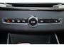 Volvo XC90 T8 Recharge AWD Ultra Dark - Luchtvering - Panorama/schuifdak - IntelliSafe Assist & Surround - 360º Camera - Bowers & Wilkins audio - Adaptieve LED koplampen - Verwarmde voorstoelen, stuur & achterbank - Parkeersensoren voor & achter - Elektr. bedienb. voorstoelen met geheugen - Geventileerde voorstoelen - Draadloze tel. lader - Extra getint glas - Inklapbare trekhaak - 22' LMV
